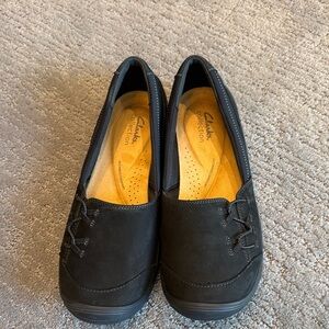 Clarks Women's  Fiana Ease Black Flats New without box